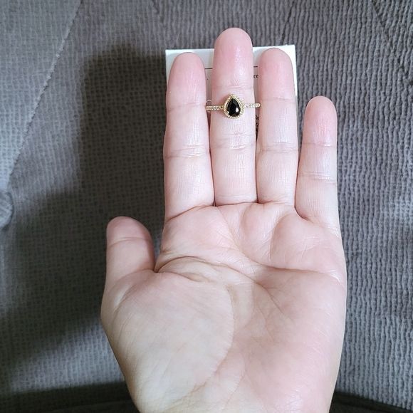 Shivam Pear🍐Shaped Black🖤 Onyx Gold💛 Ring💍 - NIB - Picture 14 of 16